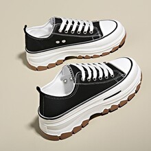 厚底帆布鞋女2025春秋低帮松糕女鞋增高中学生韩版休闲运动小白鞋