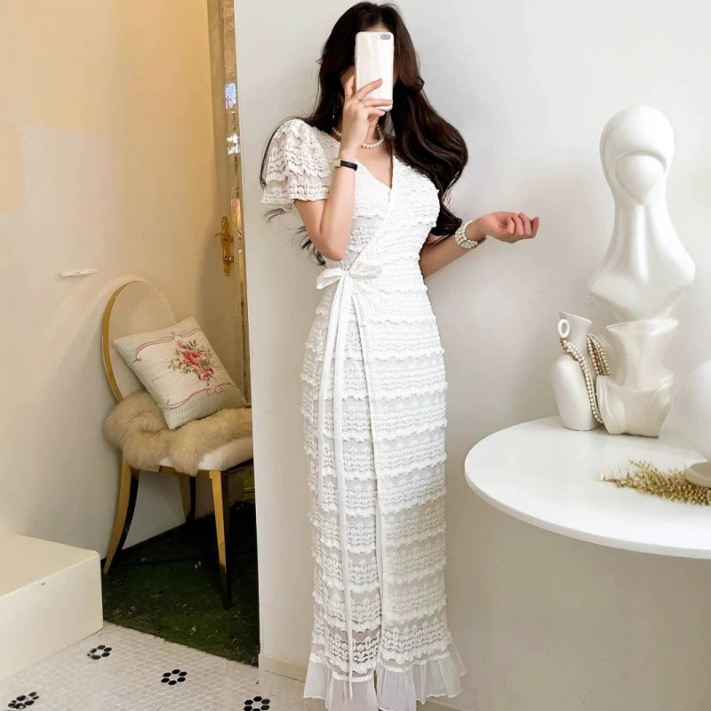 Корейское шикарное летнее новое кружевное платье во французском стиле с v-образным вырезом, цельное женственное платье с развевающимися рукавами и рюшами