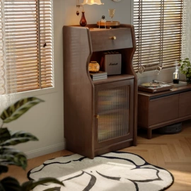 实木床;餐桌;餐椅