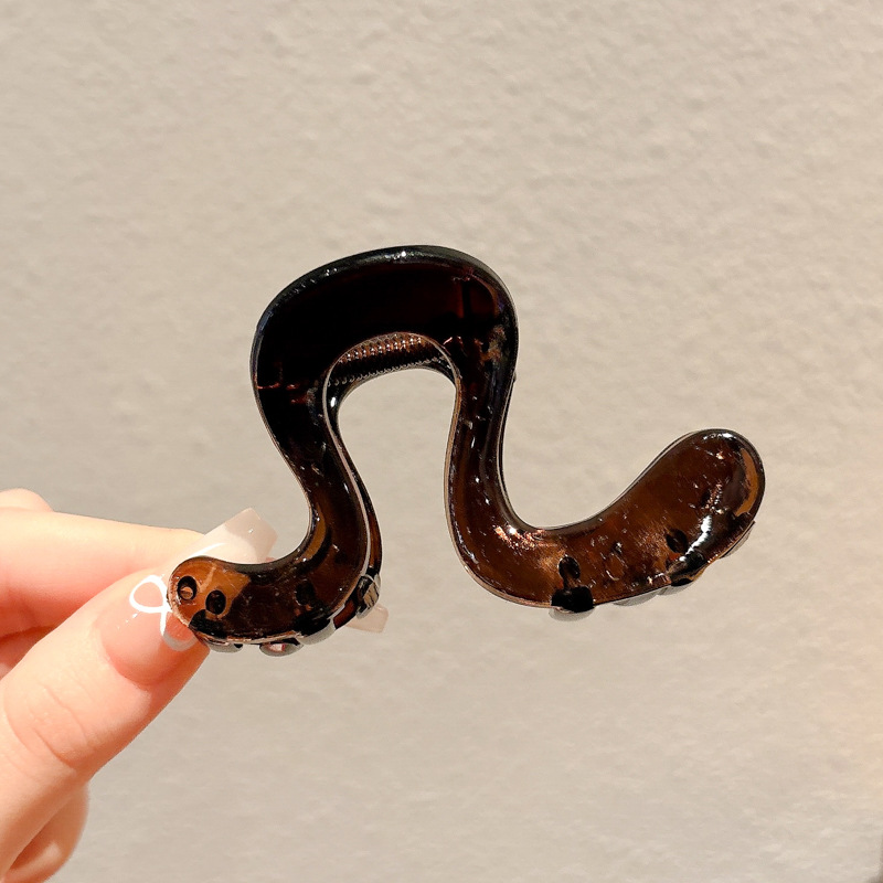 2 # Pinza geométrica de café profundo