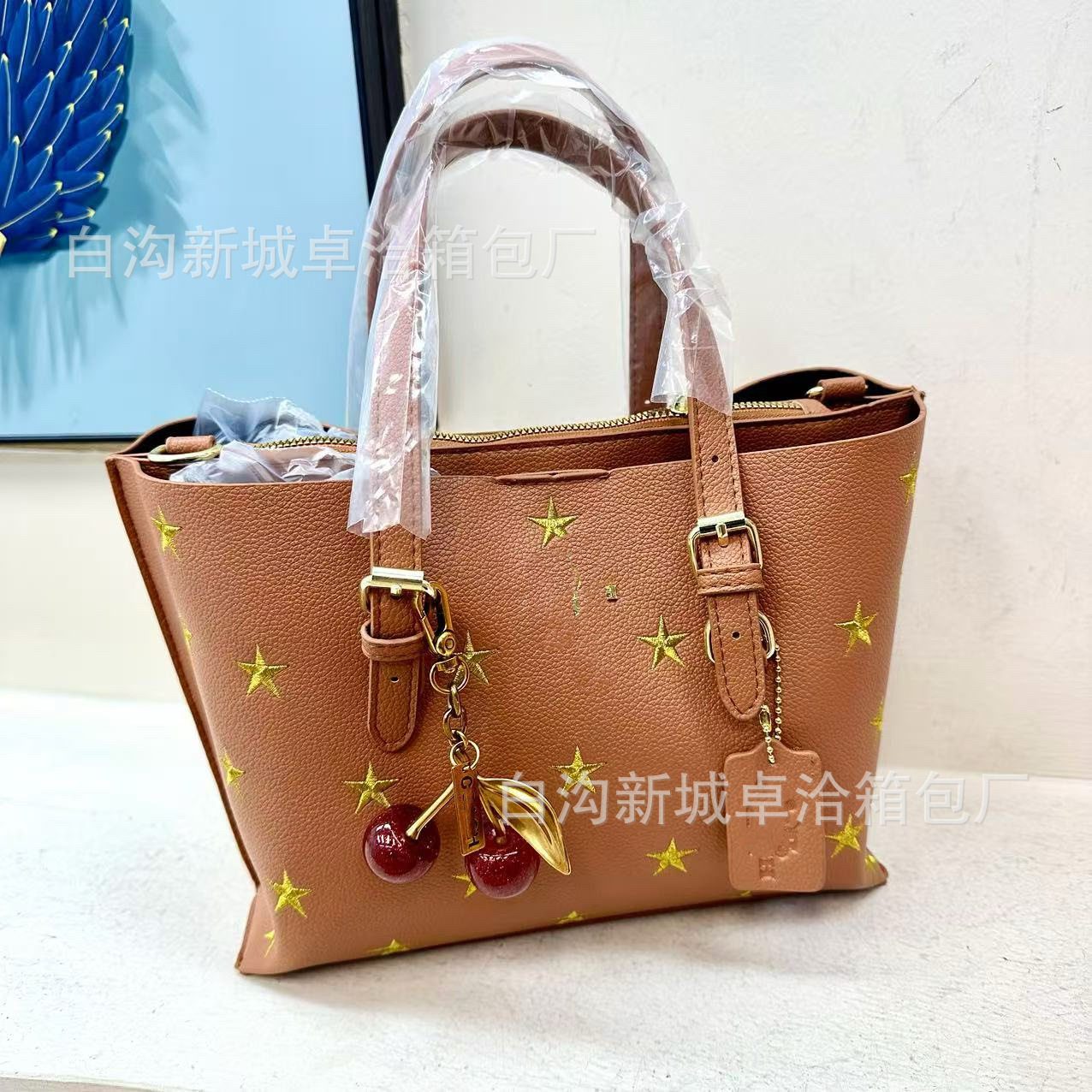 winter shoulder bag