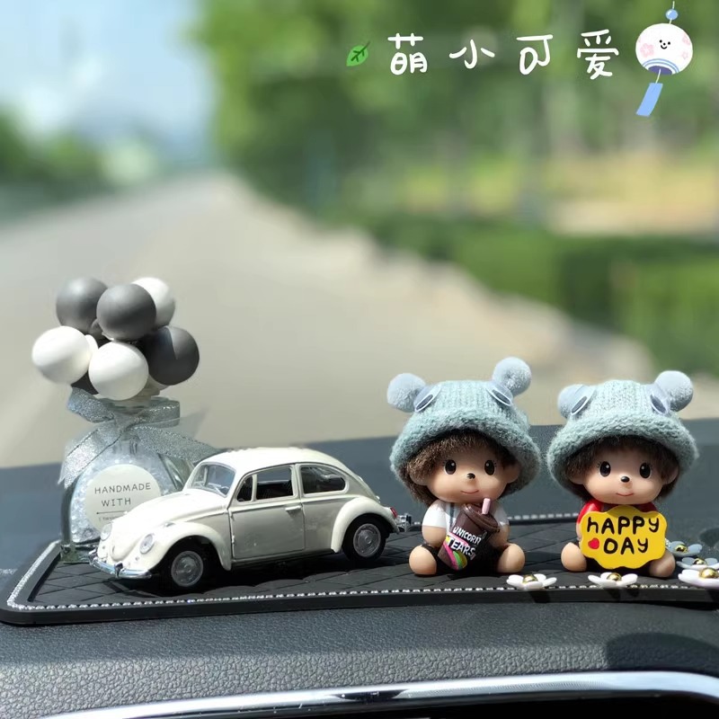 Cute car decoration car perfume ornaments creative personality Mengqiqi center console car interior supplies balloon women
