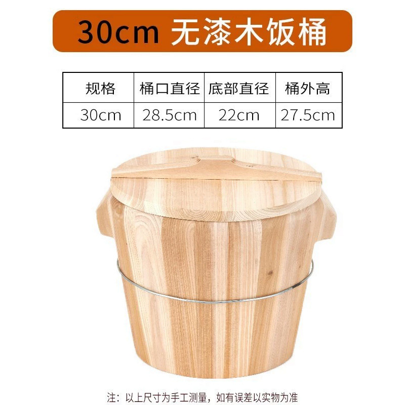 蒸しの宝のメーカーのもち米のご飯は露店の杉の砂のレトルトを並べて竹の大きい小さいサイズの木の商売の家庭用の蒸しご飯の樽を蒸します。|undefined