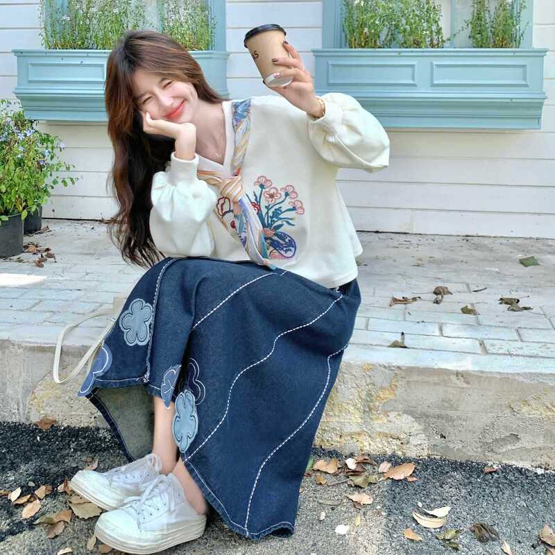 法式文艺风刺绣针织卫衣套装裙女2025秋新款刺绣贴花半身裙两件套|undefined