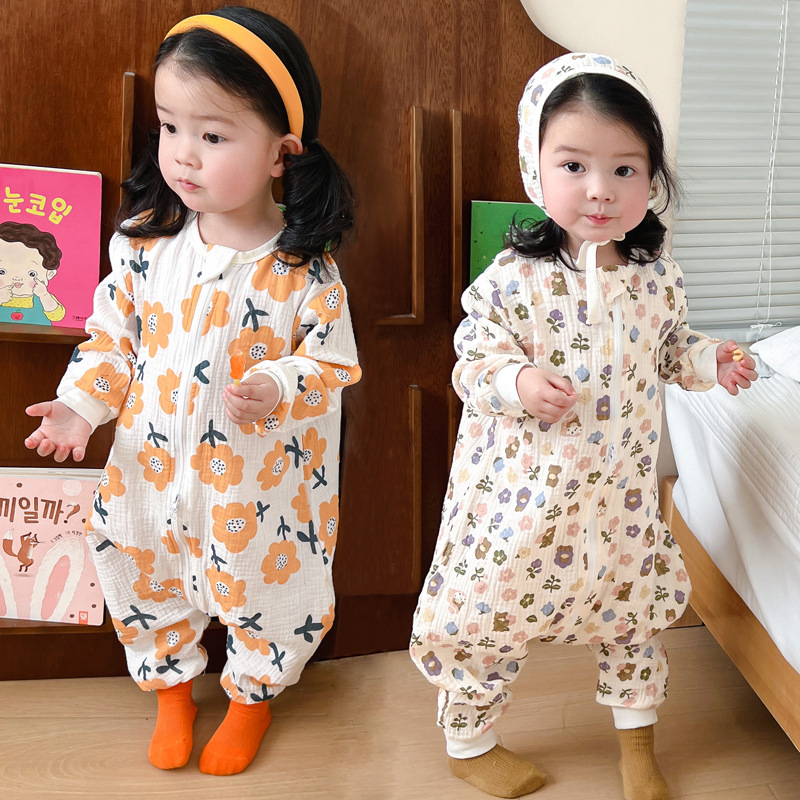 Children's one-piece spring and summer pjs pure cotton thin gauze sleeping bag for boys and girls, baby cotton gauze crawl suit