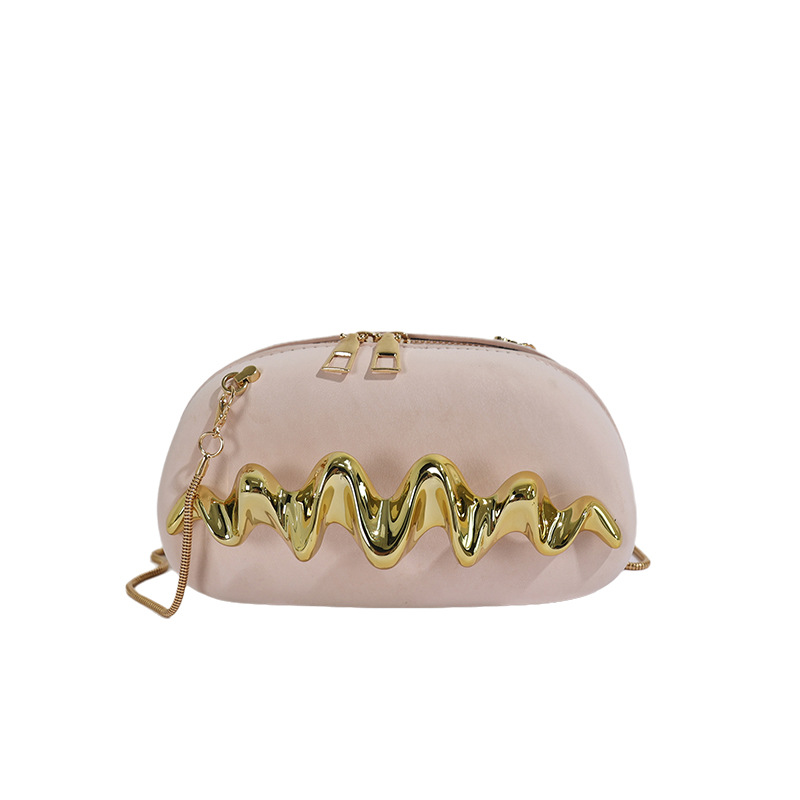 2026 nuevo bolso de cadena de metal decorado de moda simple onda mano agarrar bolso de cena de hombro mochila mujer