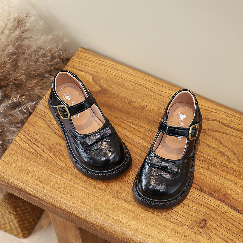 Zapatos de cuero negro de niñas 2026 primavera y otoño nuevos zapatos de rendimiento estudiantil zapatos de suela suave para niños zapatos de marizhen image 3