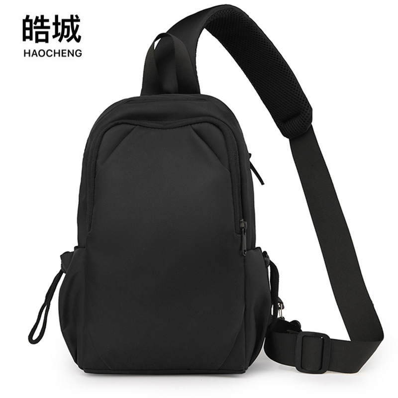 2024 Bolso bandolera bandolera para hombre fresco de moda transfronteriza nuevo bolso de hombro de viaje al aire libre simple informal multifuncional