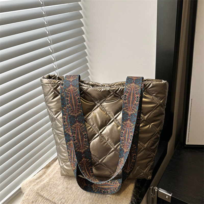 Bolso coreano de diamante para mujeres 2024 nueva moda de invierno bolso de mano casual bordado bolso de hombro bolso de mano