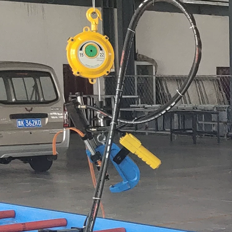 Алюминиевый шпон Угол код сервопривода самоштамповки клепальные машины выбор эритовые клепальные производитель оборудования SPR клепального оборудования