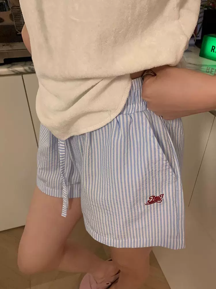 蓝色竖条纹短裤女2025新款小个子夏季薄款休闲宽松高腰抽绳阔腿裤