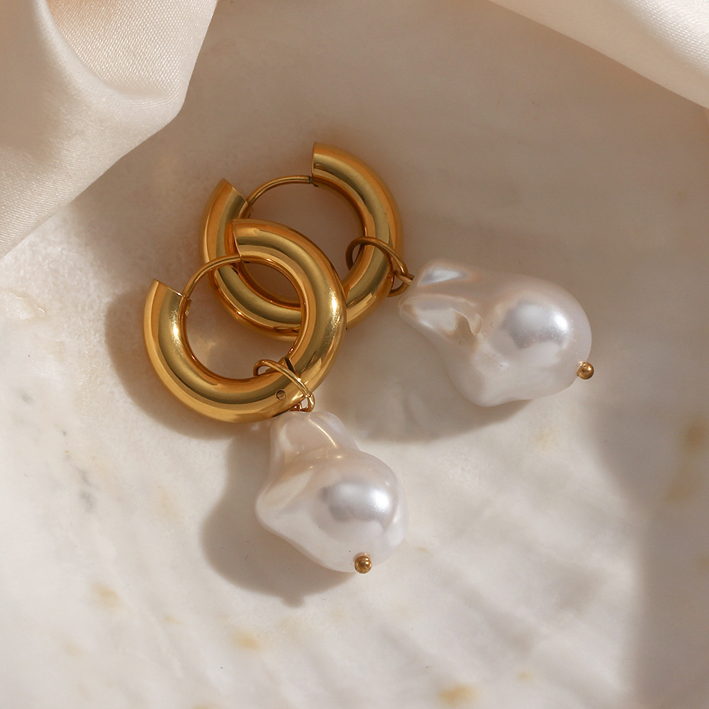 Irregular, Water Droplets Pattern PVD Coated Real Gold Plated 18K Gold Irregular Water Droplets 304 Stainless Steel Imitation Pearl Retro Waterproof Non Tarnish Earrings