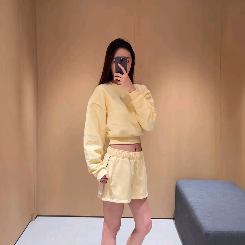 Cross-Border Trendy Brand A1O Spring and Autumn Fashion New Round Neck Short Women's Sweatshirt + Elastic Waist Shorts Sports Set in Stock