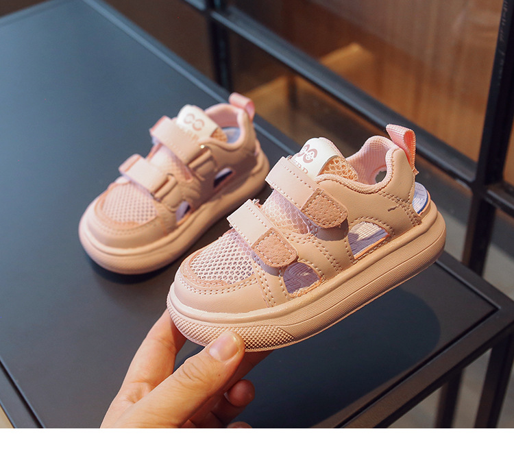 Sandali per bambini a maglia singola nuovo stile estivo 2024, scarpe per bambini ultraleggere, scarpe per ragazze con fondo morbido antiscivolo Baotou per ragazzi, scarpe con telaio_voghion.com