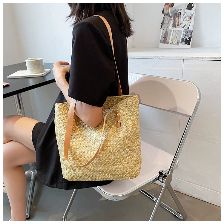 Simple Straw Casual Shoulder Large-capacity Backpack Wholesale 33*25*11cm display picture 4