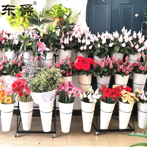 Large flower shop movable flower stand iron multi-layer flower display rack with universal wheels plastic flower bucket rack