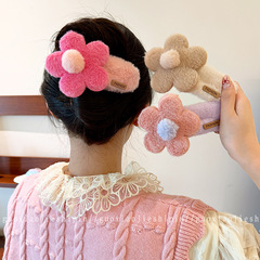 かわいい甘いぬいぐるみのヘアピンの女性の後頭部のヘアピンの大きいサイズのアヒルの口のクリップの頭飾りの秋冬のヘアピンの髪飾り