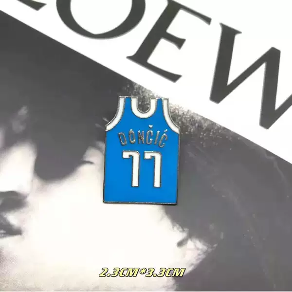 No. 77 jersey FV947