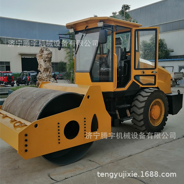 LSS208单钢轮振动压路机多少钱一台 买5吨座驾单钢轮压实机厂家价