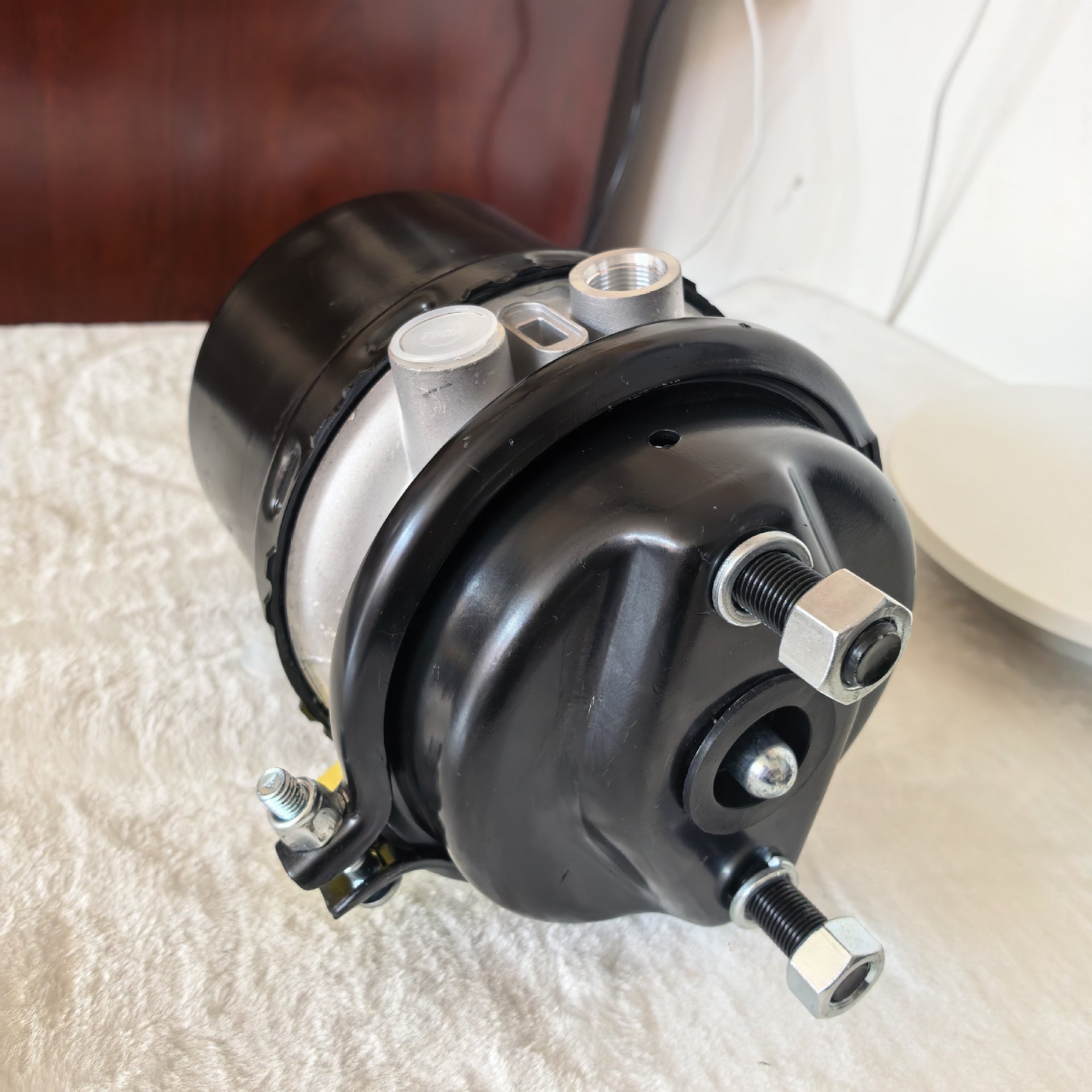 Volvo, MAN heavy-duty truck 24/24DCP snap-on brake chamber, Sinotruk, Mercedes-Benz, Howo, Delong, Auman