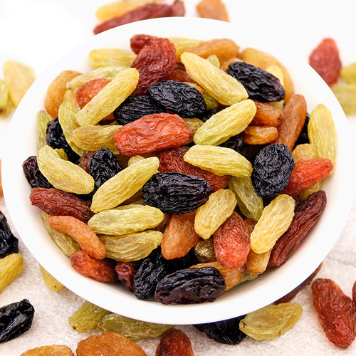 New four-color raisins, Xinjiang specialty, non-special super large no-wash raisins, dried black currants, commercial snacks wholesale