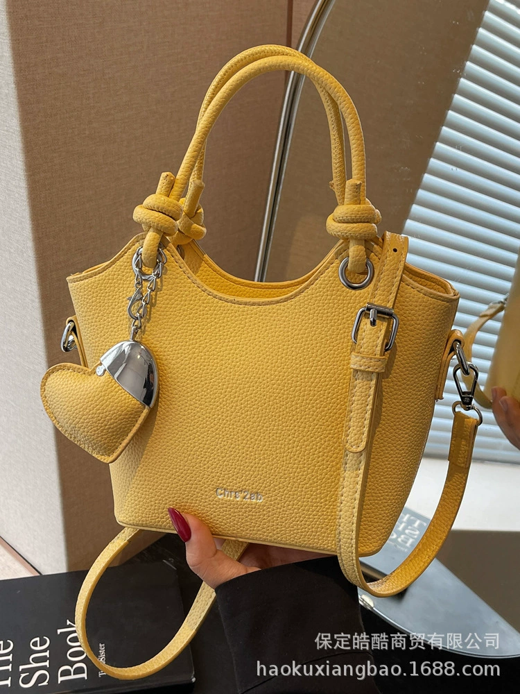 Summer small bag, shoulder bag, fashionable handheld one-shoulder bag, city style