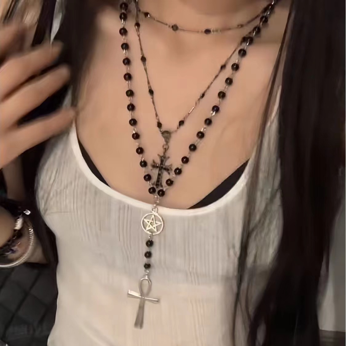 潮酷复古暗黑十字架珠串项链小众长款亚文化辣妹珠子高级感毛衣链