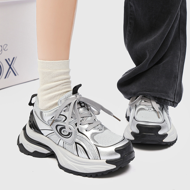 Zapatos de suela gruesa de estilo explosivo para mujer, zapatillas informales que combinan con todo, luminosas, Turbo nicho, nueva tendencia nacional_voghion.com