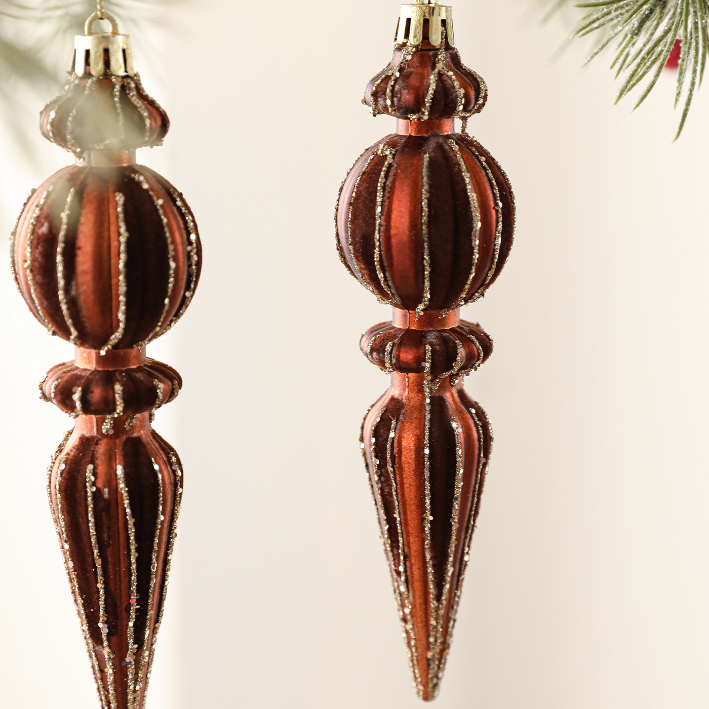 Colgante de plástico de color curry nórdico transfronterizo flocado polvo adhesivo árbol de Navidad colgante caja de hielo diseño de decoración