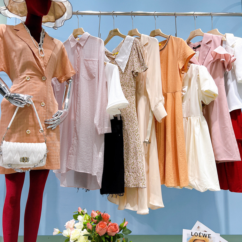 品牌衣服批发一手货源