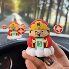 富の神の新しい 2024 振り頭装飾品車の装飾マスコットかわいいペンダントオフィスクリエイティブ装飾品