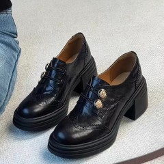 羊皮版 ~ 深口バッジ金属ボタン一足楽福靴女性丸頭厚い底防水台ハイヒール靴