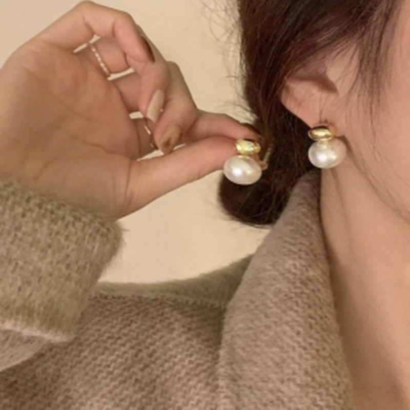 新款气质优雅珍珠耳环复古温柔灰色珍珠耳扣时尚百搭清冷风耳饰品