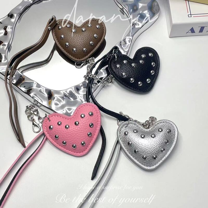 New Niche PU Cotton Love Rivet Leather Pendant Love Chain Bag Bag Accessories Car Keychain Car Hanging