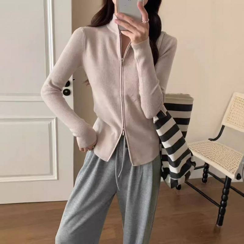 Design sweater with zipper