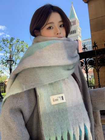 高颜值彩虹拼色格子加长加厚围巾女冬季马海毛格子仿羊绒保暖披肩
