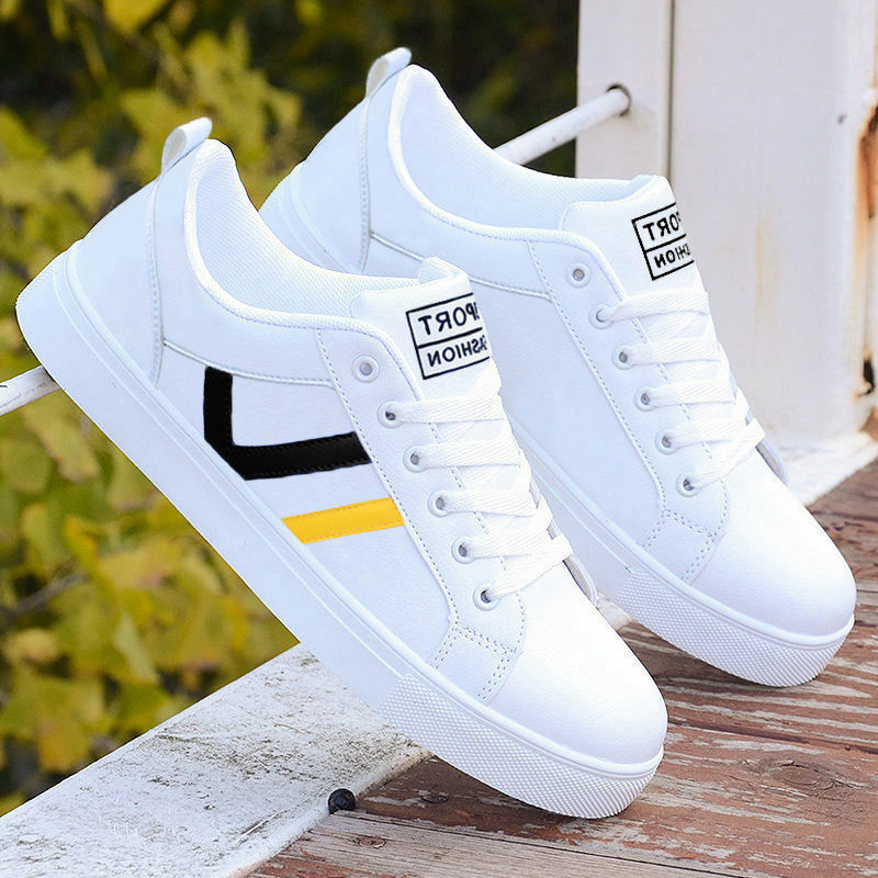 Pequeños zapatos blancos para hombres 2024 primavera nuevos zapatos para hombres tendencia zapatos casuales de todo fósforo zapatos deportivos bajos para hombres zapatos de moda para hombres