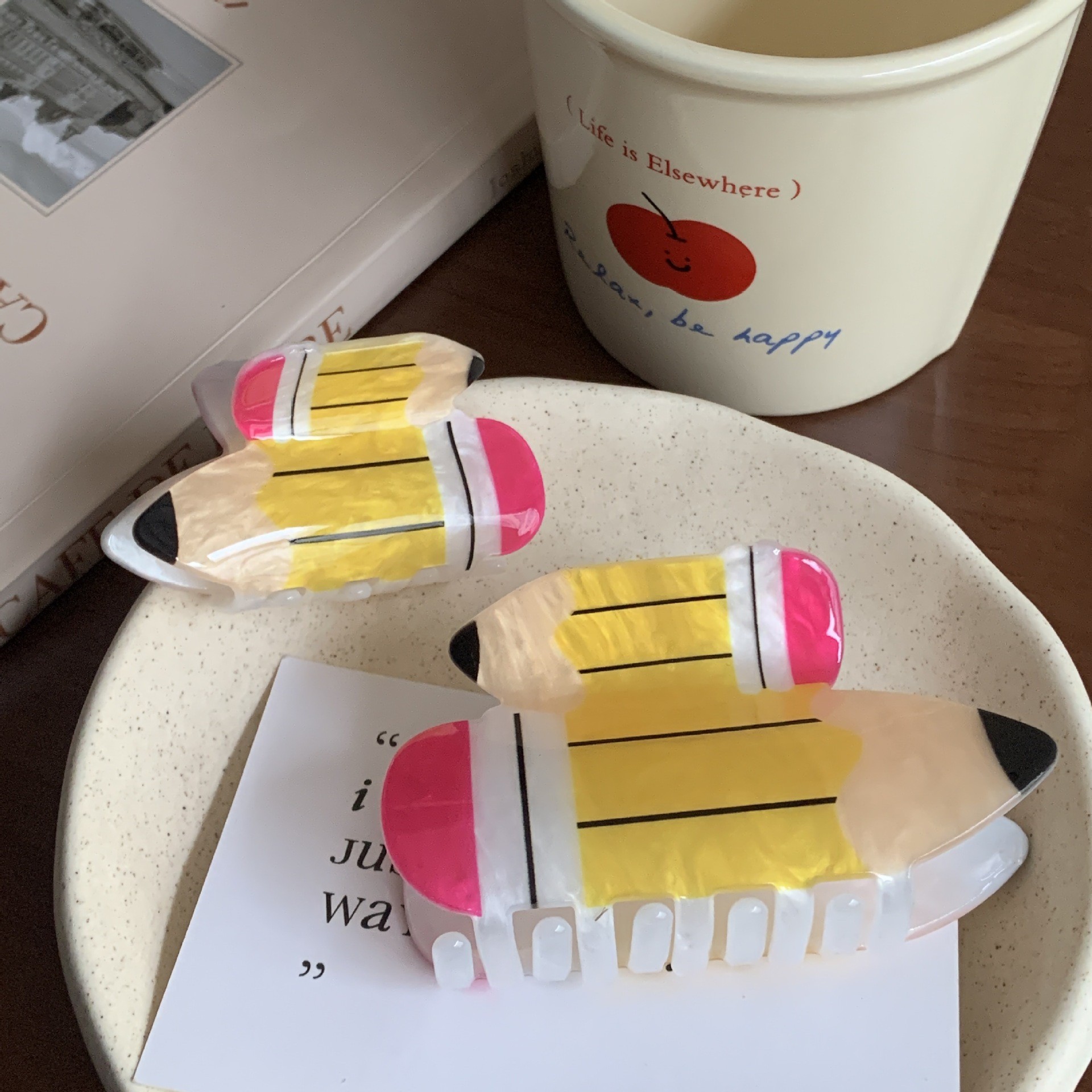 20g Weight Hair Clip, Hair Claws Hair Accessories Type Cute Vacation Women's Color Block Horse Fish Acrylic Hair Clip Hair Claws