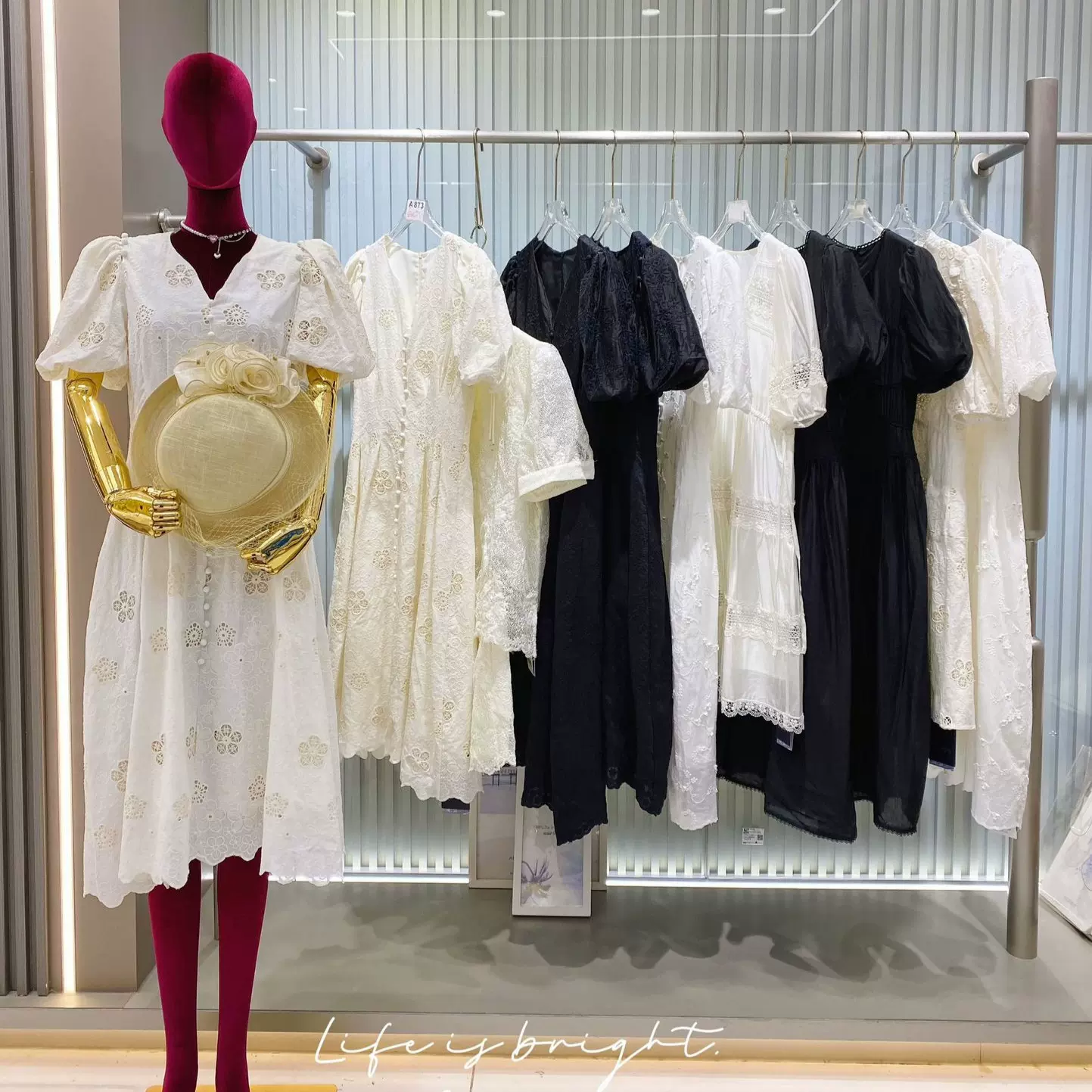 歌弟豪门天丝连衣裙2025夏实体店直播货源桑蚕丝品牌撤柜女装批发