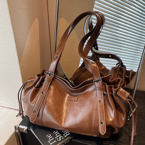 Retro Niche Armpit Bag for Women 2025 New Trendy Autumn and Winter Fashion Tote Bag Korean Style Large Capacity Shoulder Bag