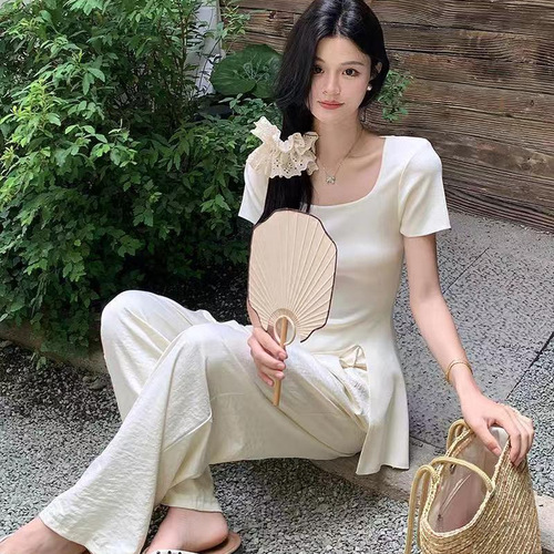 Large Size Fat Girl French Short Sleeve T-Shirt Women Summer New Design Fitted Concealer Trend Square Collar Top