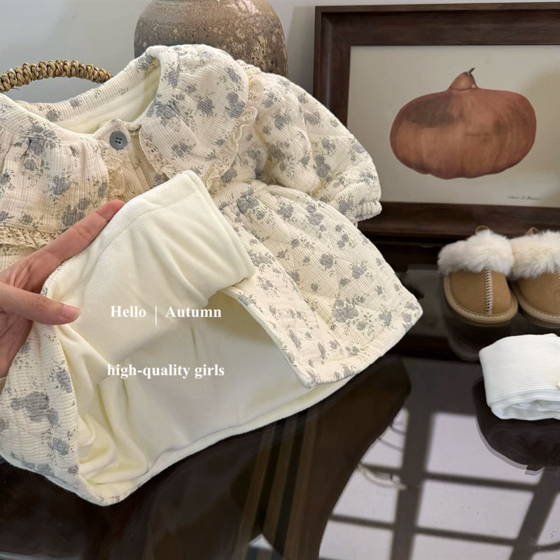 [Nuevo producto de invierno] Estrella de niños redonda pequeña flor triturada francesa mujer tesoro cuello de muñeca de encaje dulce engrosado abrigo de algodón