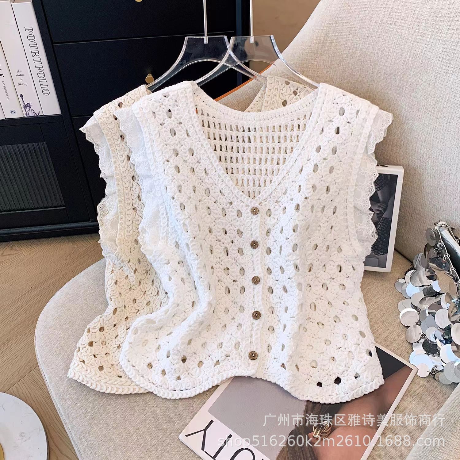 New Versatile Casual Cut Out Crochet Lace V Neck Vest for Women Summer Sweet Little Short Top