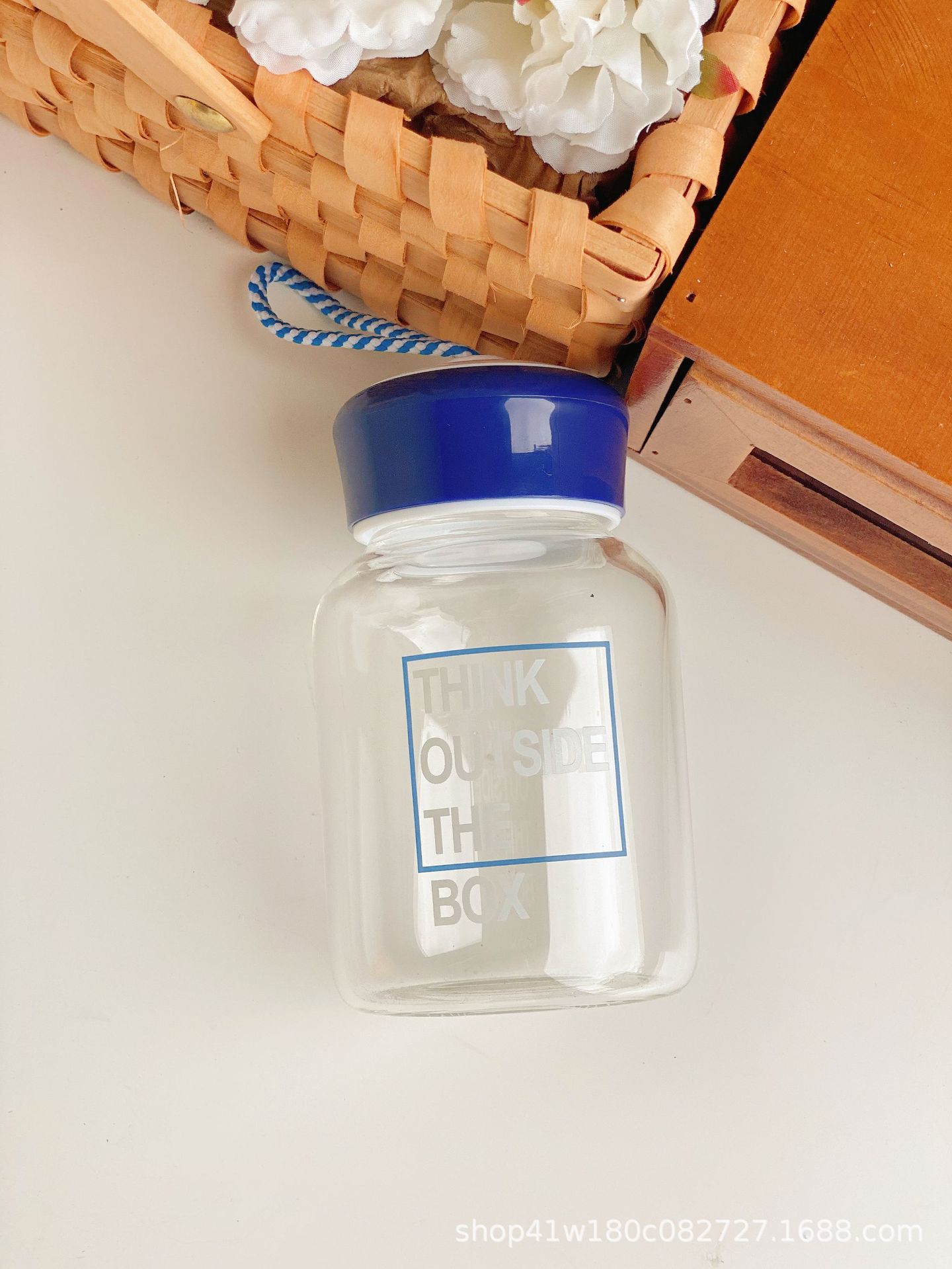 Cada 5 Yuan taza de cerámica taza de liquidación cantidad de stock no es mucho taza de café taza de agua taza de dibujos animados taza de desayuno