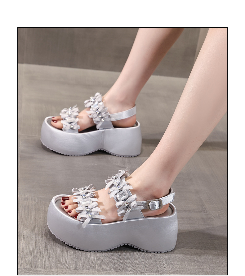 Sandal nữ đế bánh xốp đính đá phối váy thời trang mùa hè 2025 — Màu đen, Màu xám bạc chi tiết 15