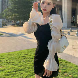 法式气质名媛抹胸小黑裙女轻奢泡泡袖小礼裙甜辣风性感显瘦连衣裙