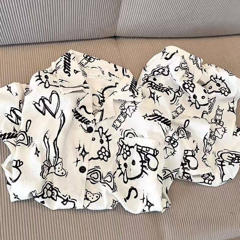 新しいインかわいい漫画 KT 猫パジャマ女性の夏の半袖ショーツ高価値寮ホーム服 2 点セット|undefined