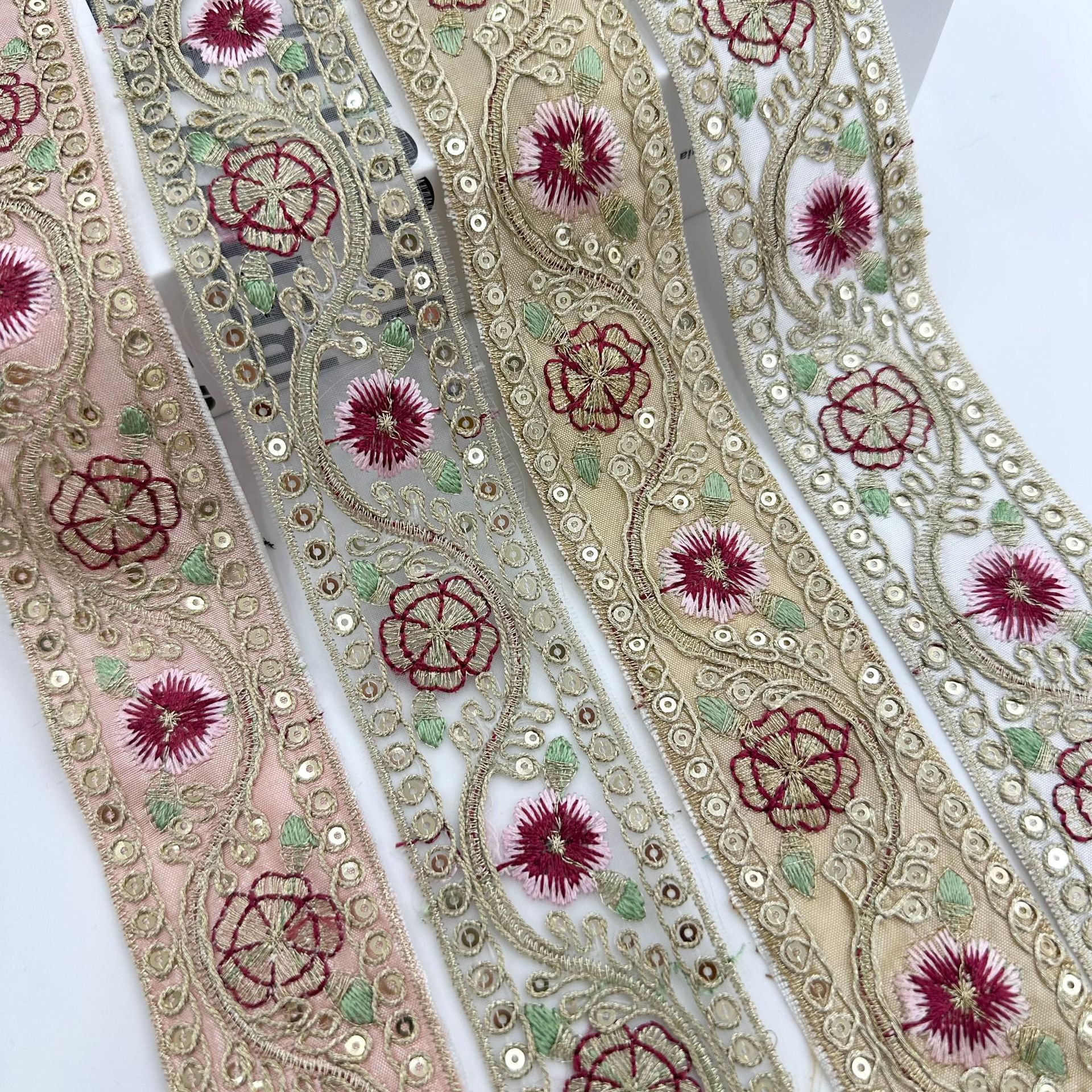 4CM宽民族风刺绣花边辅料股线diy服装领口童装配饰织带刺绣宽花边