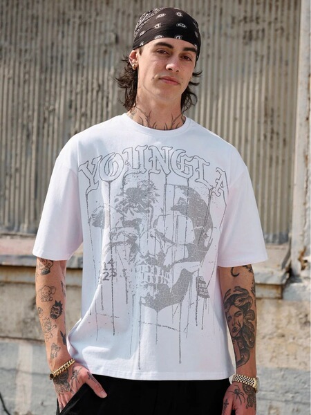 Big T-shirt with a round collar