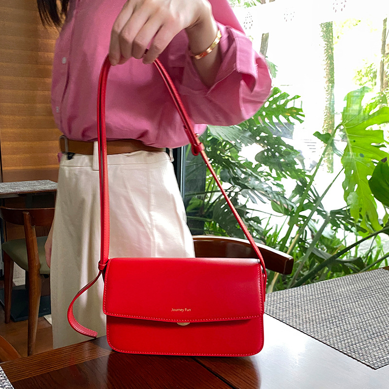 Women's Bags from Guangzhou Baiyun Manufacturer Accept Small Orders for Custom Production, Pre-Production Pattern Making, Development, and Delivery of Genuine Leather Crossbody Bags